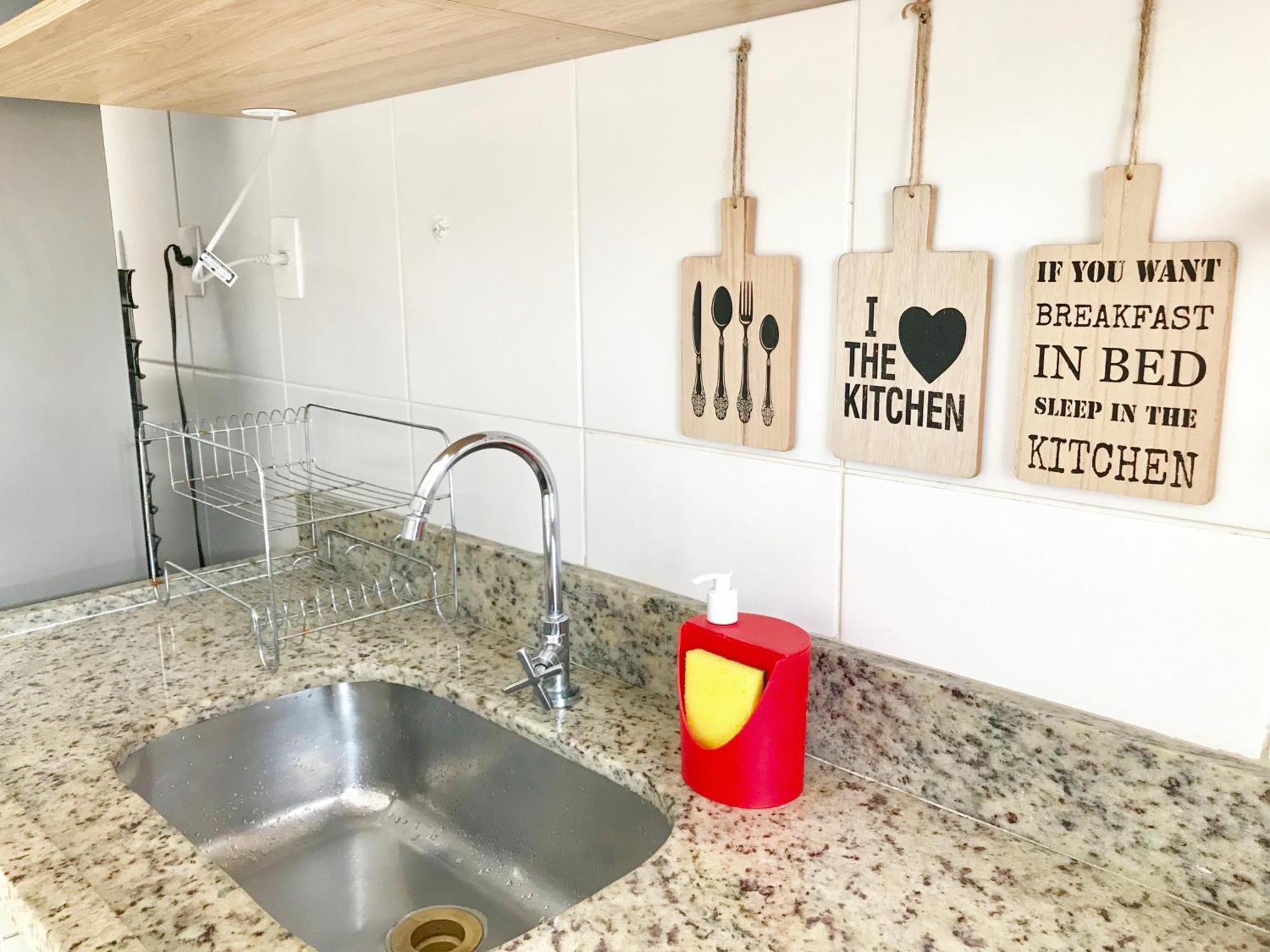 Apartamento Amplo Com Varanda Aconchegante - 10 Min A Pe Da Vila De Praia Do Forte Praia do Forte