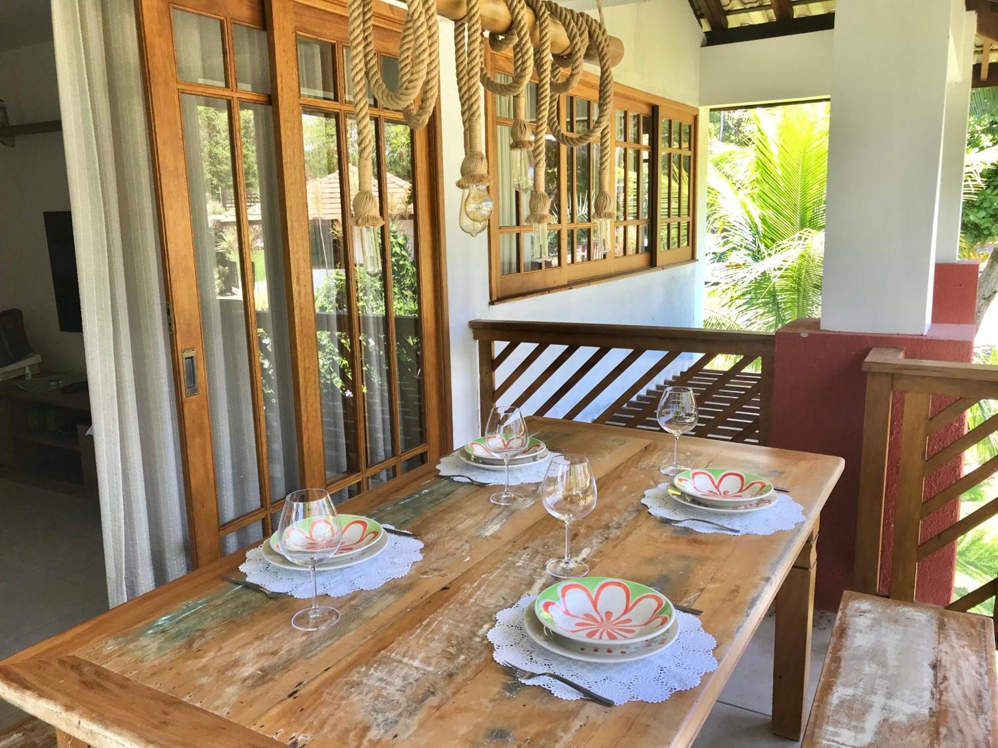 Apartment Apartamento Amplo Com Varanda Aconchegante - 10 Min A Pe Da Vila De Praia Do Forte Praia do Forte