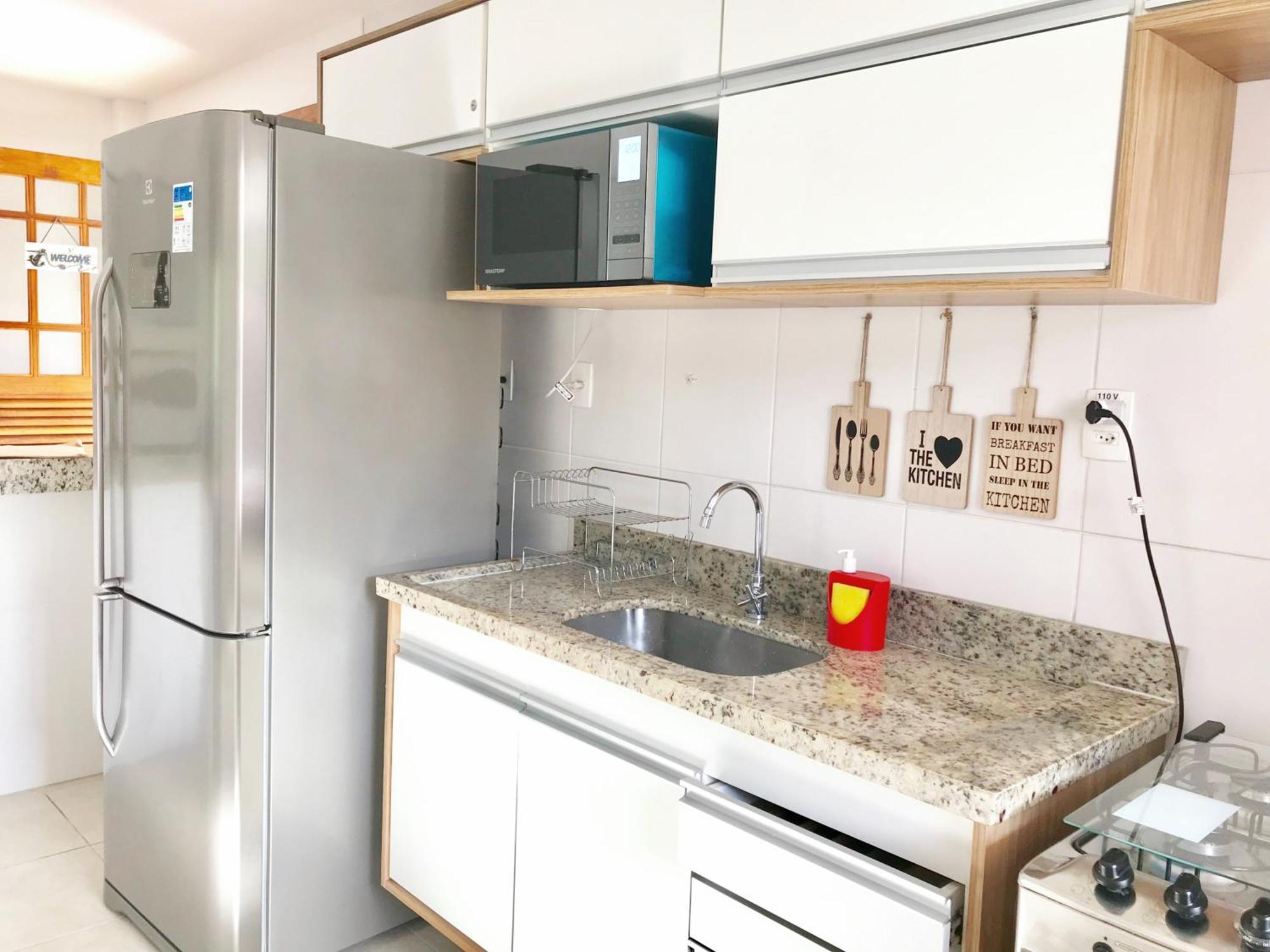Apartamento Apartamento Amplo Com Varanda Aconchegante - 10 Min A Pe Da Vila De Praia Do Forte Praia do Forte
