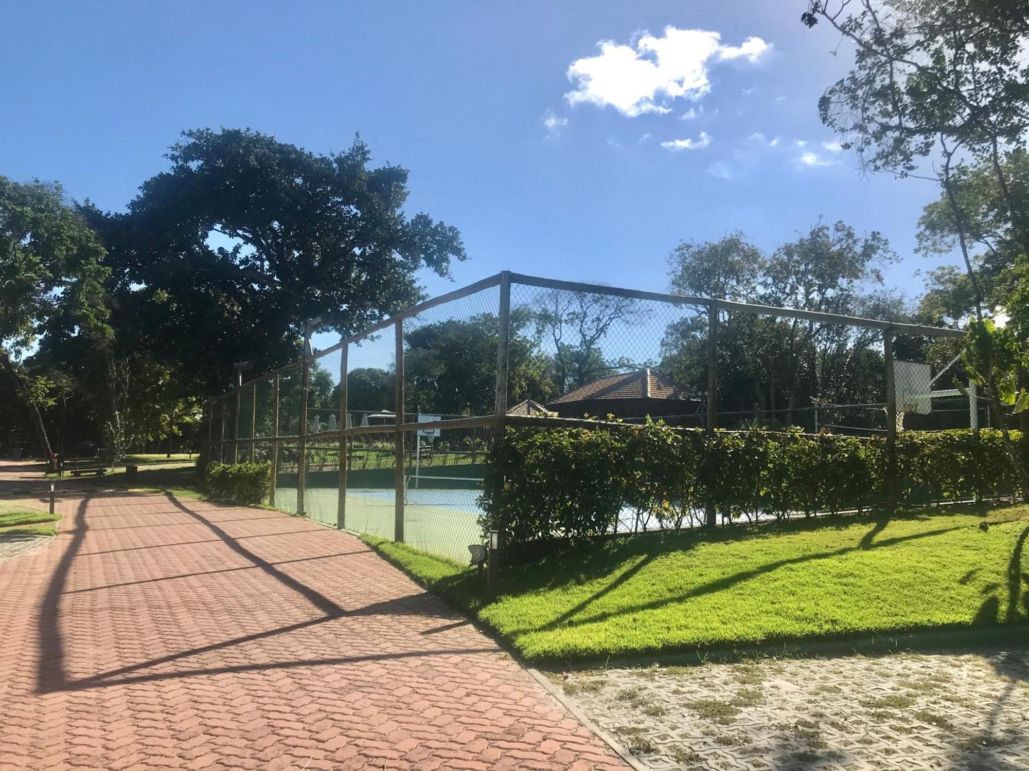 Apartamento Amplo Com Varanda Aconchegante - 10 Min A Pe Da Vila De Praia Do Forte * Praia do Forte