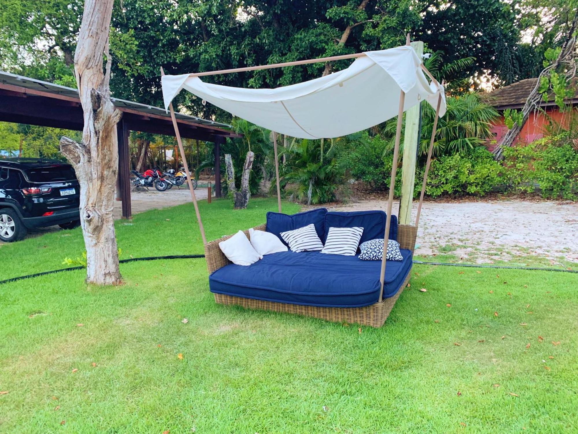Apartamento Amplo Com Varanda Aconchegante - 10 Min A Pe Da Vila De Praia Do Forte Apartamento